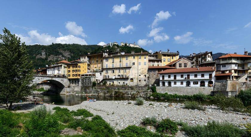 Photo of Buildings in Varallo