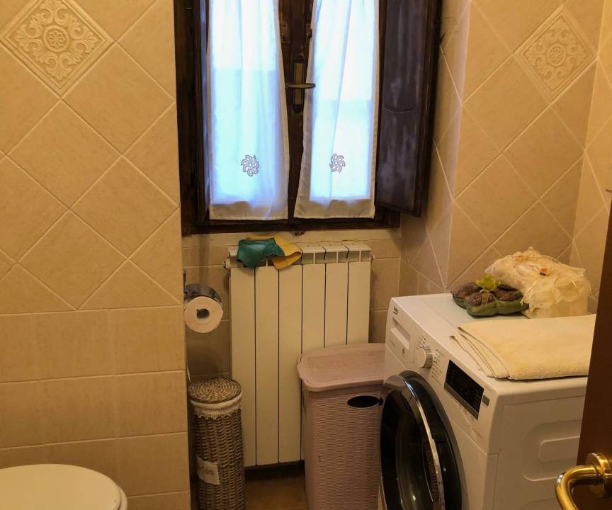 Photo of Bathroom in Poggio San Lorenzo