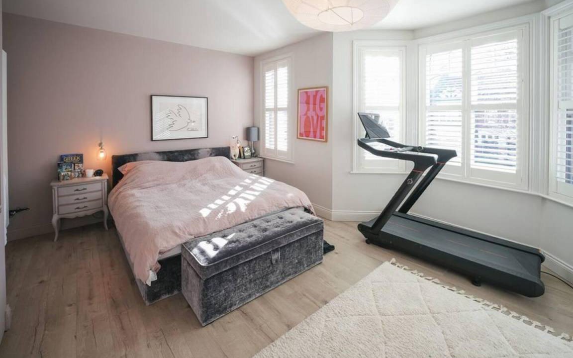 Photo of Bedroom in Brent