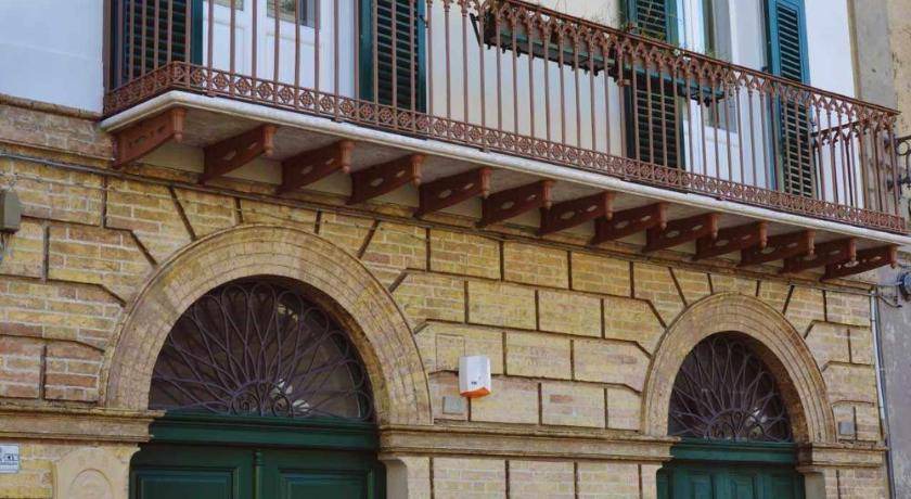 Photo of Others in Atri