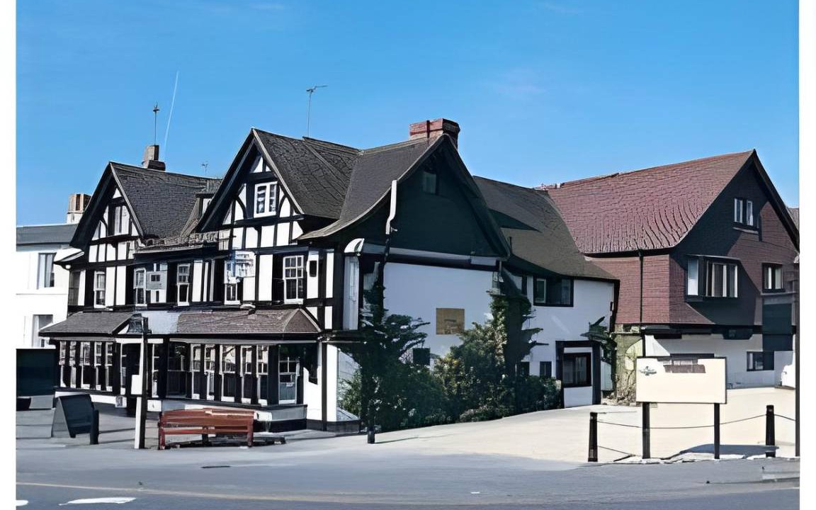 Photo of Others in Pangbourne