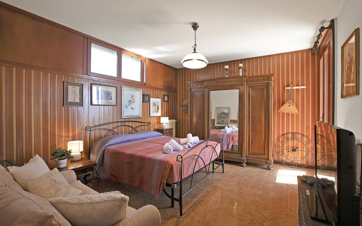 Photo of Bedroom in Massino Visconti