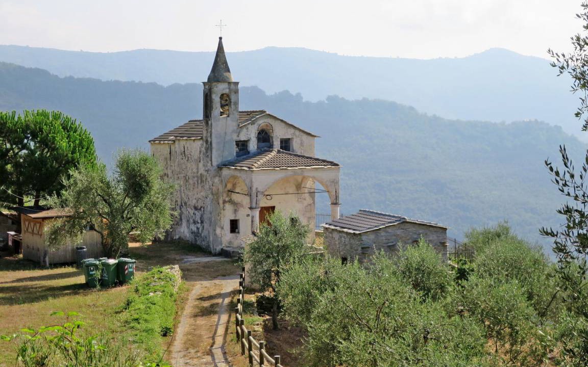 Photo of Buildings in Valloria