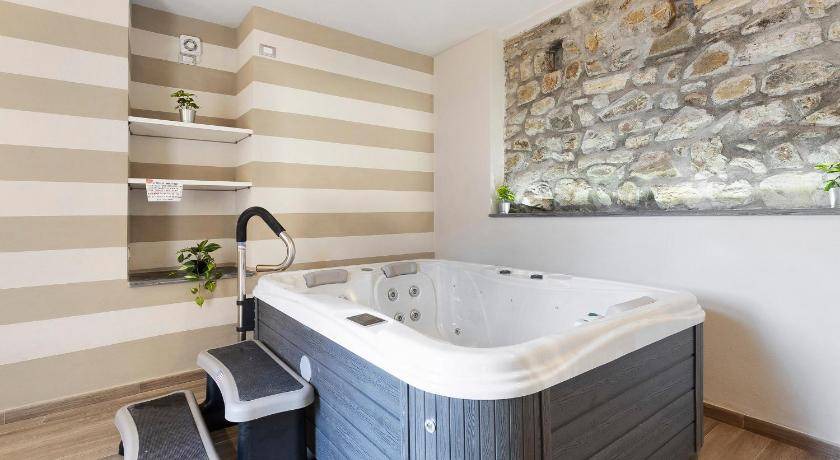 Photo of Bathroom in Lavaggiorosso