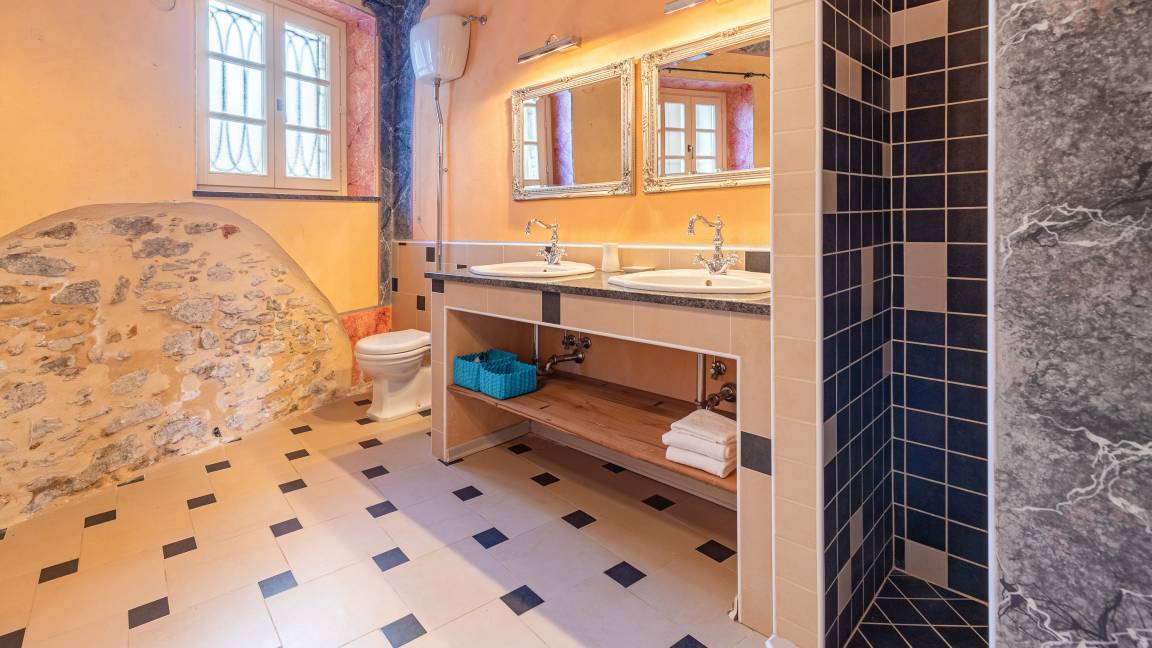 Photo of Bathroom in Grognardo
