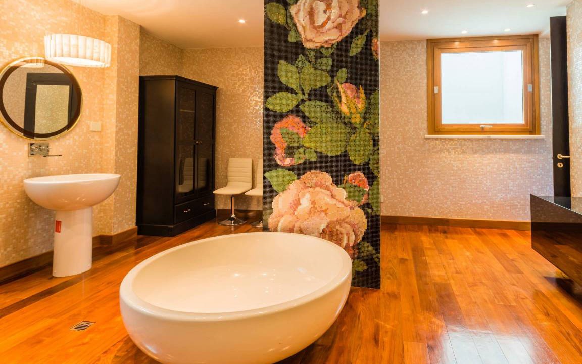 Photo of Bathroom in Mondavio