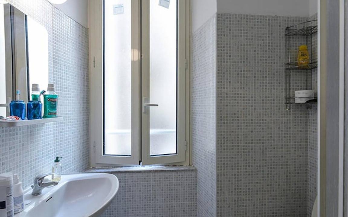 Photo of Bathroom in Salario