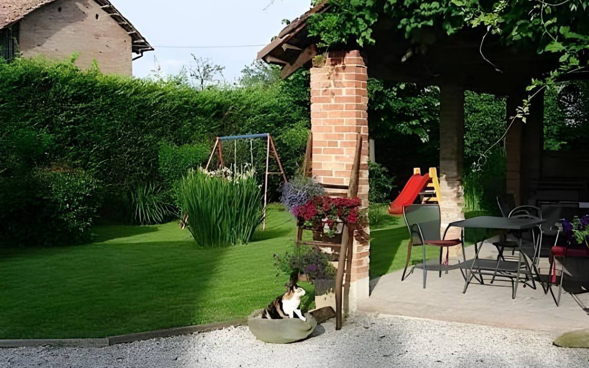 Photo of Others in Barolo