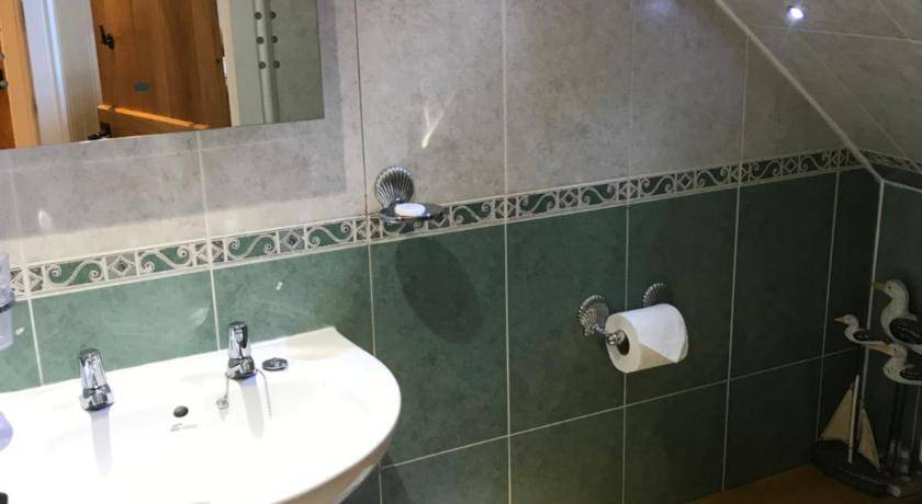 Photo of Bathroom in Tarbert
