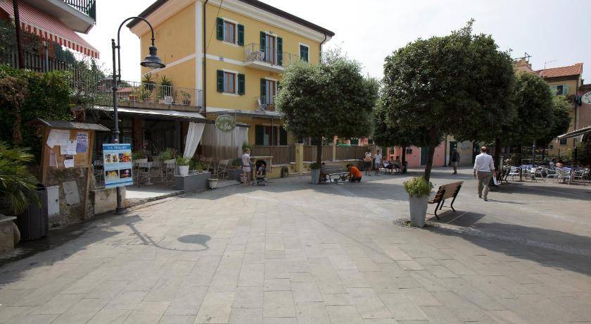 Photo of Others in Tellaro