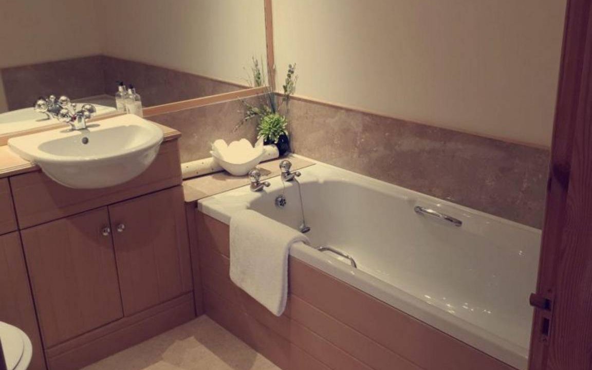 Photo of Bathroom in Burray Village