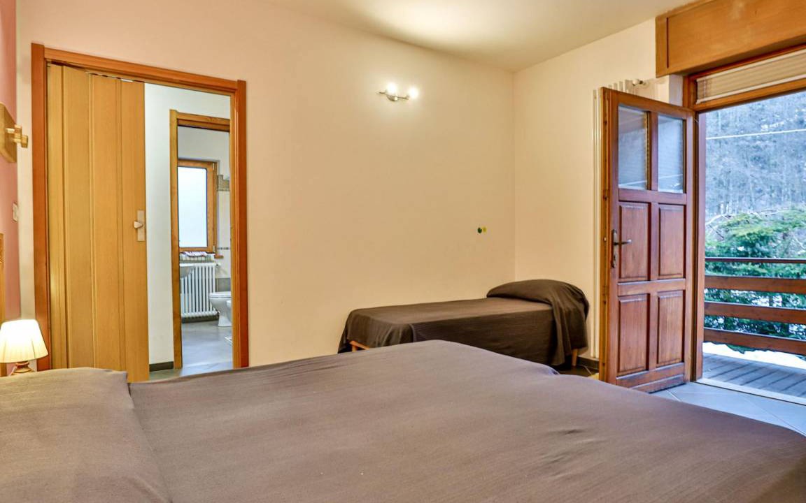 Photo of Bedroom in Antey-Saint-Andre