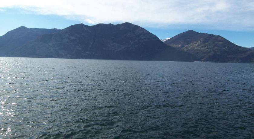 Photo of Others in Marone