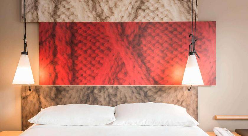 Photo of Bedroom in Portsmouth City Centre
