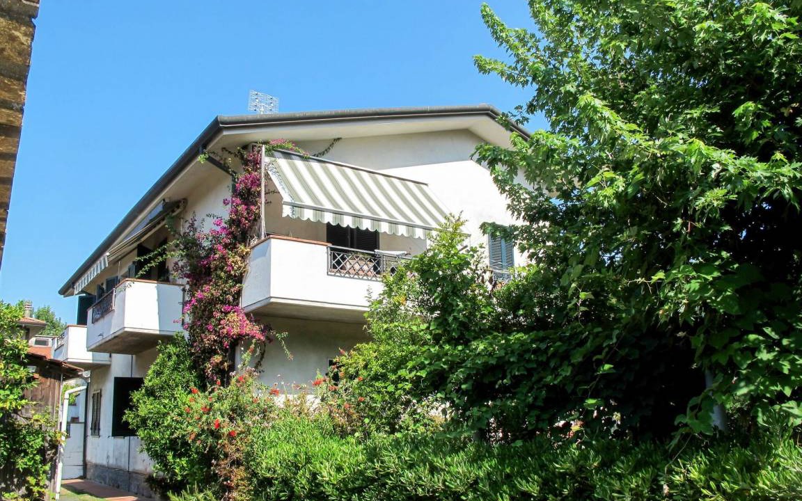 Photo of Buildings in Marina di Massa