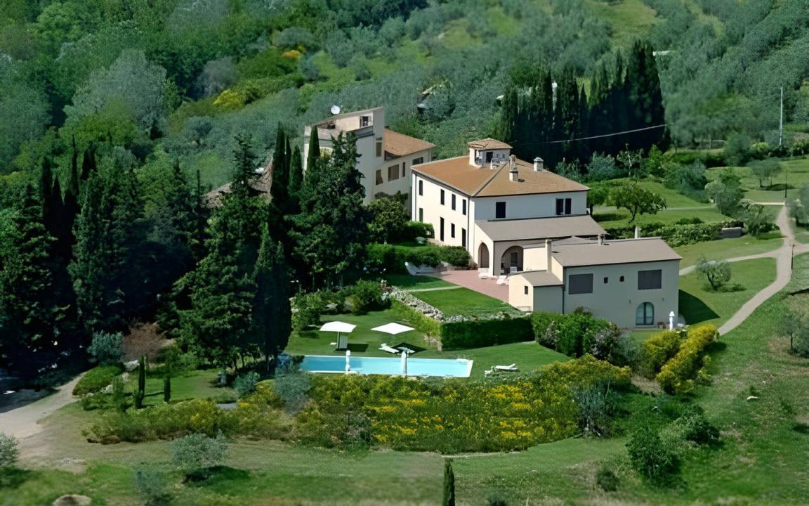 Photo of Others in Magliano