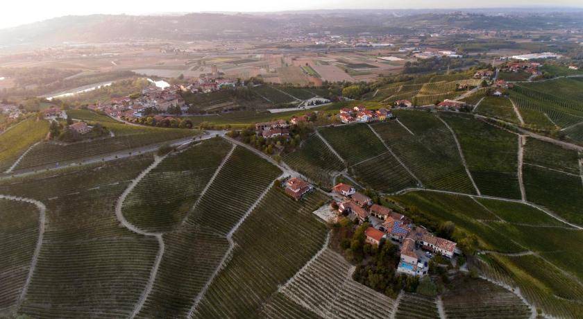 Photo of Others in Barbaresco