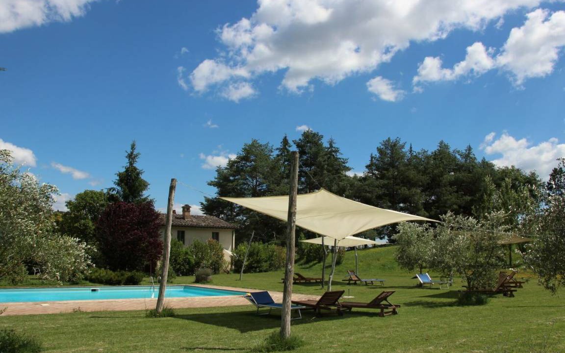 Photo of Others in Montone