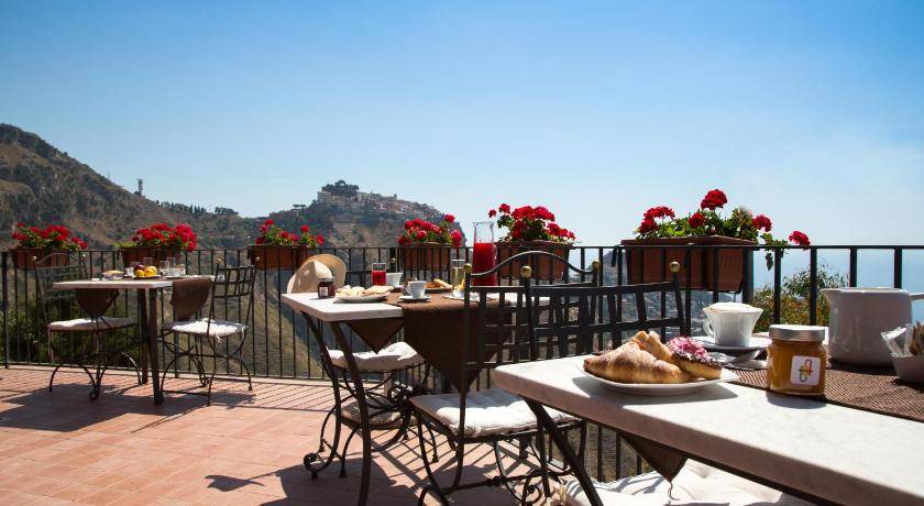 Photo of Patio Balcony in Castelmola
