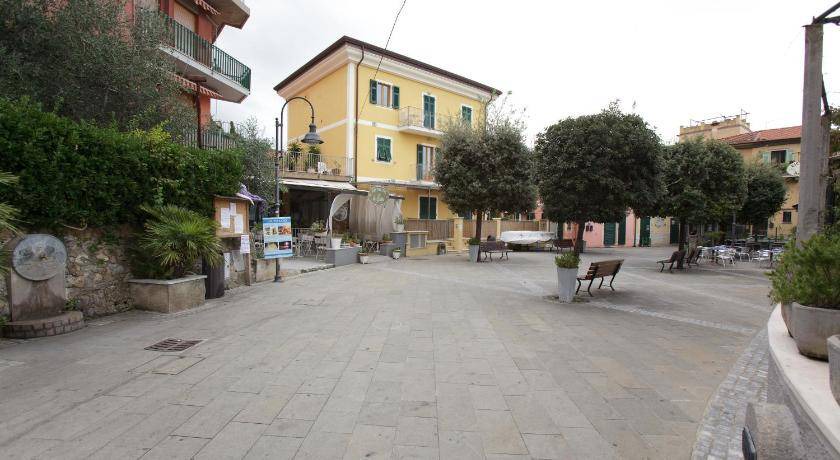 Photo of Others in Tellaro