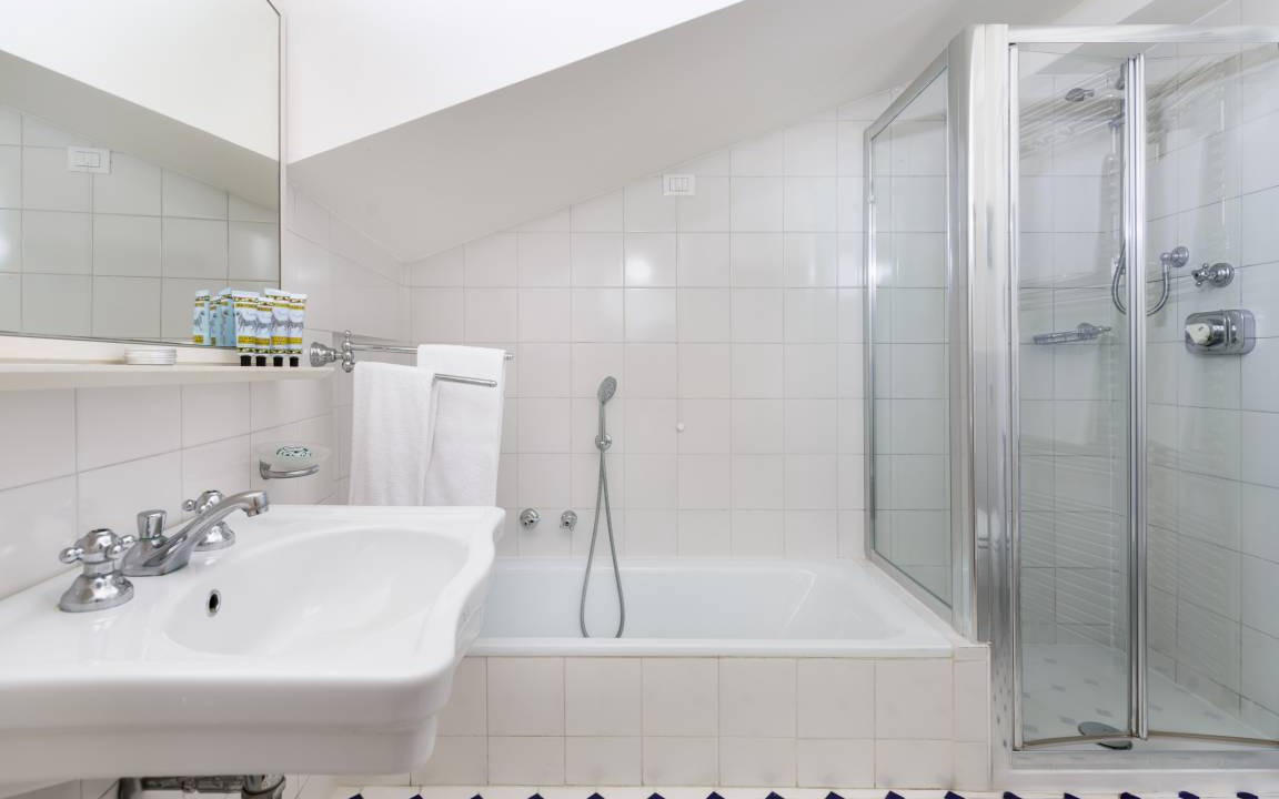 Photo of Bathroom in Dorsoduro