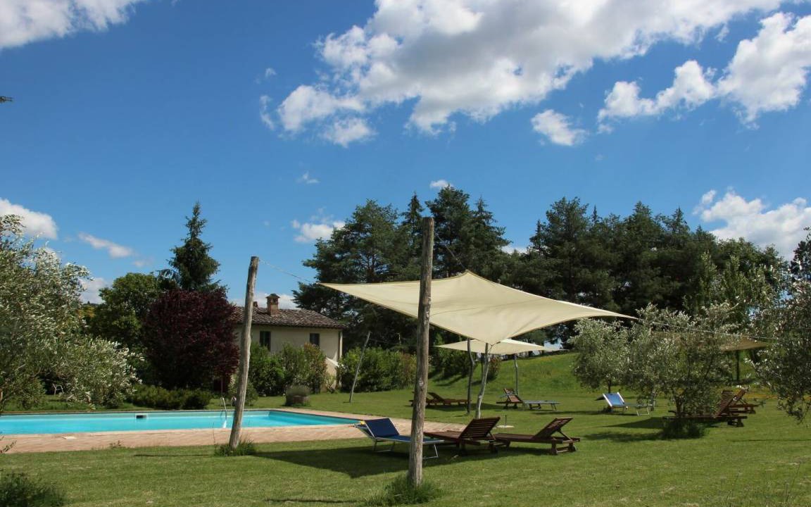 Photo of Others in Montone