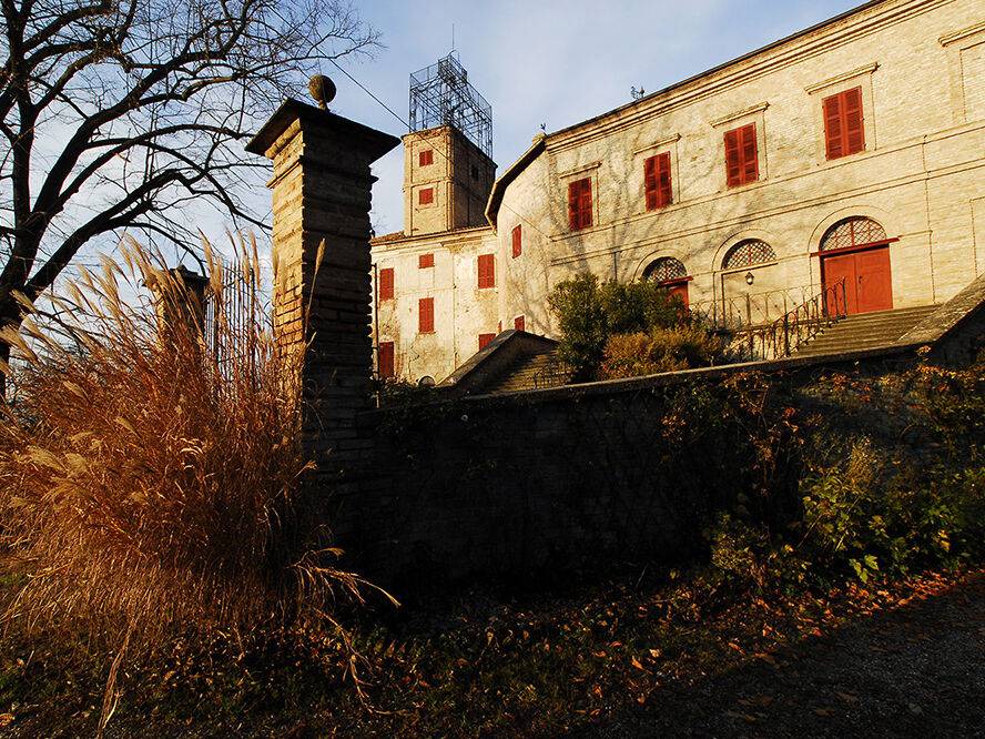 Photo of Buildings in Robella