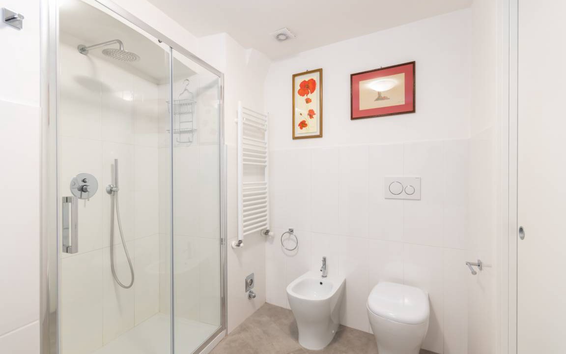 Photo of Bathroom in Roman Quarter