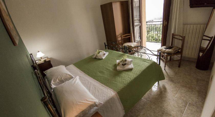 Photo of Bedroom in Castelsaraceno