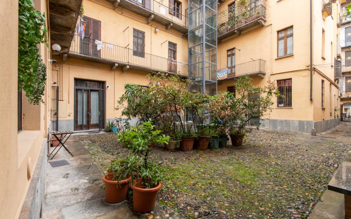 Photo of Patio Balcony in Roman Quarter
