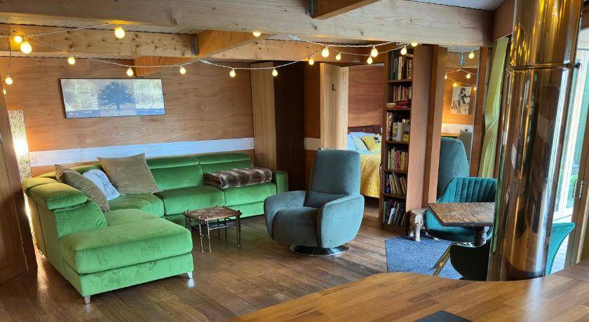 Photo of Livingroom in Hanham