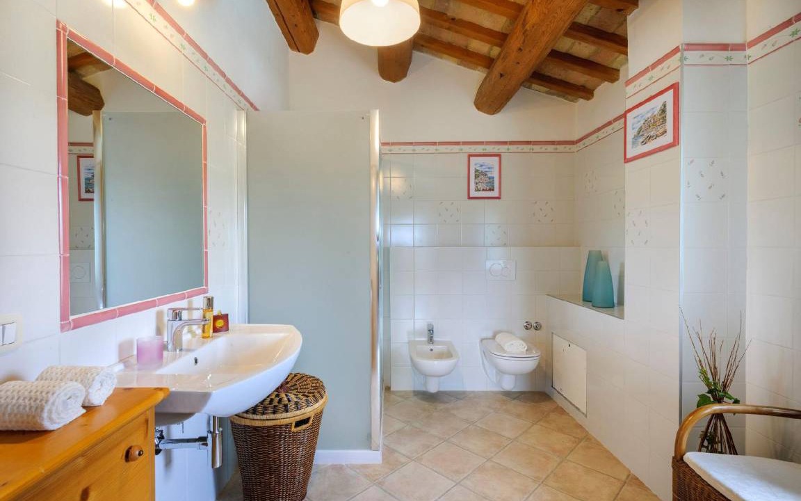 Photo of Bathroom in Mondavio