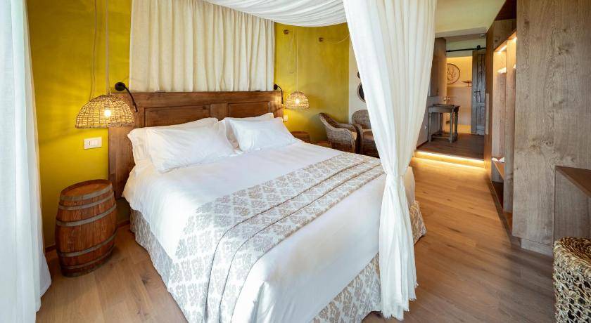 Photo of Bedroom in Puegnago del Garda