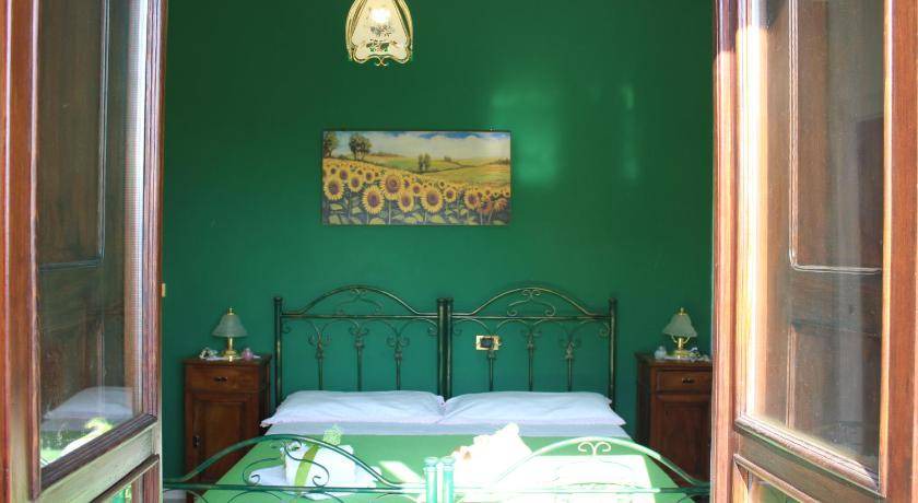 Photo of Bedroom in Castelsaraceno