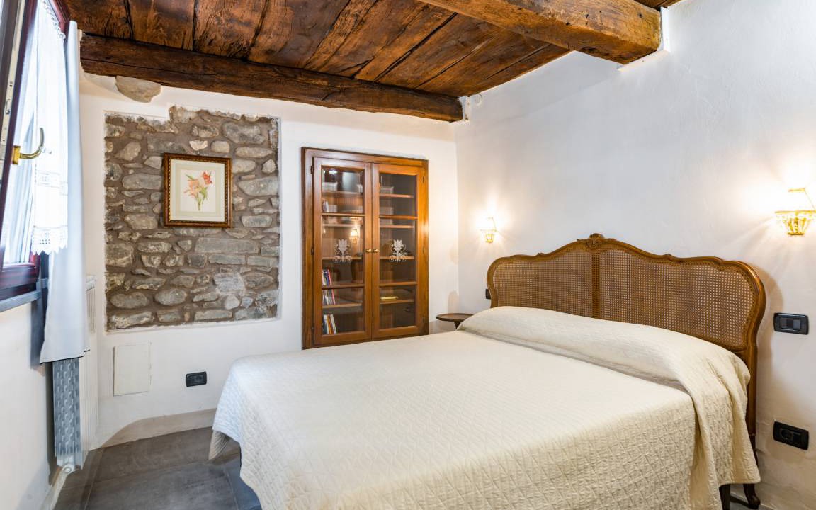 Photo of Bedroom in Borghetto di Vara
