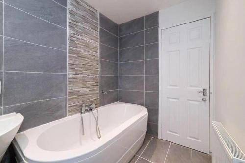Photo of Bathroom in Pollokshaws