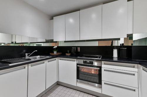 Photo of Kitchen in Canary Wharf