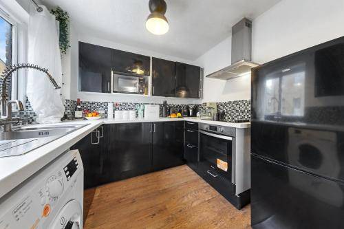 Photo of Kitchen in Island Gardens