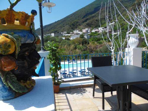 Photo of Patio Balcony in Santa Marina Salina