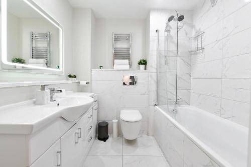 Photo of Bathroom in Canary Wharf