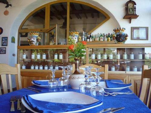 Photo of Kitchen in Santa Marina Salina