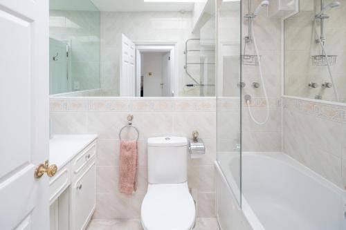 Photo of Bathroom in Pembridge
