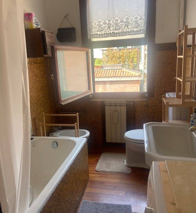Photo of Bathroom in Dorsoduro