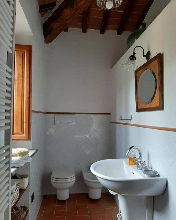 Photo of Bathroom in Montefollonico