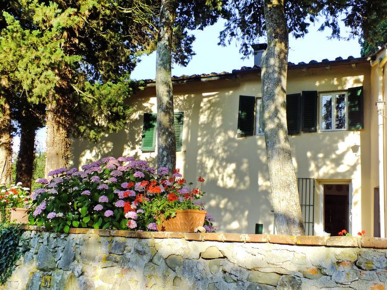 Photo of Buildings in Torsoli