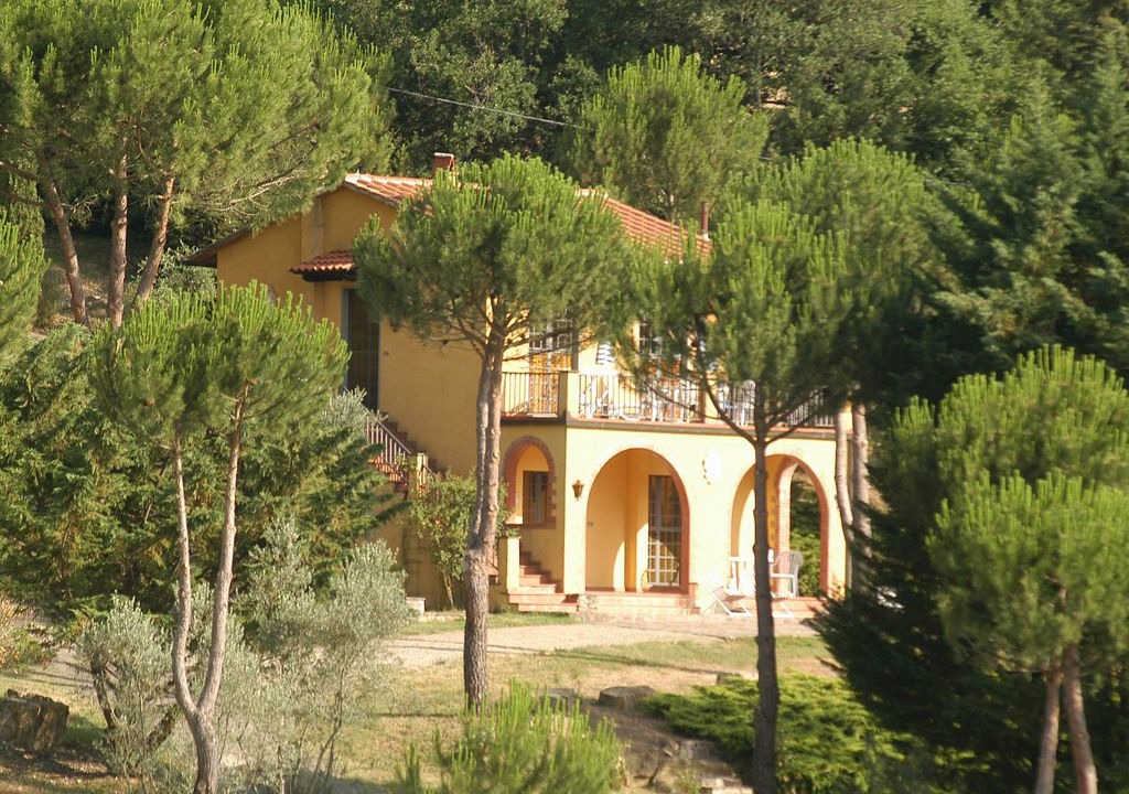Photo of Buildings in San Donato in Poggio