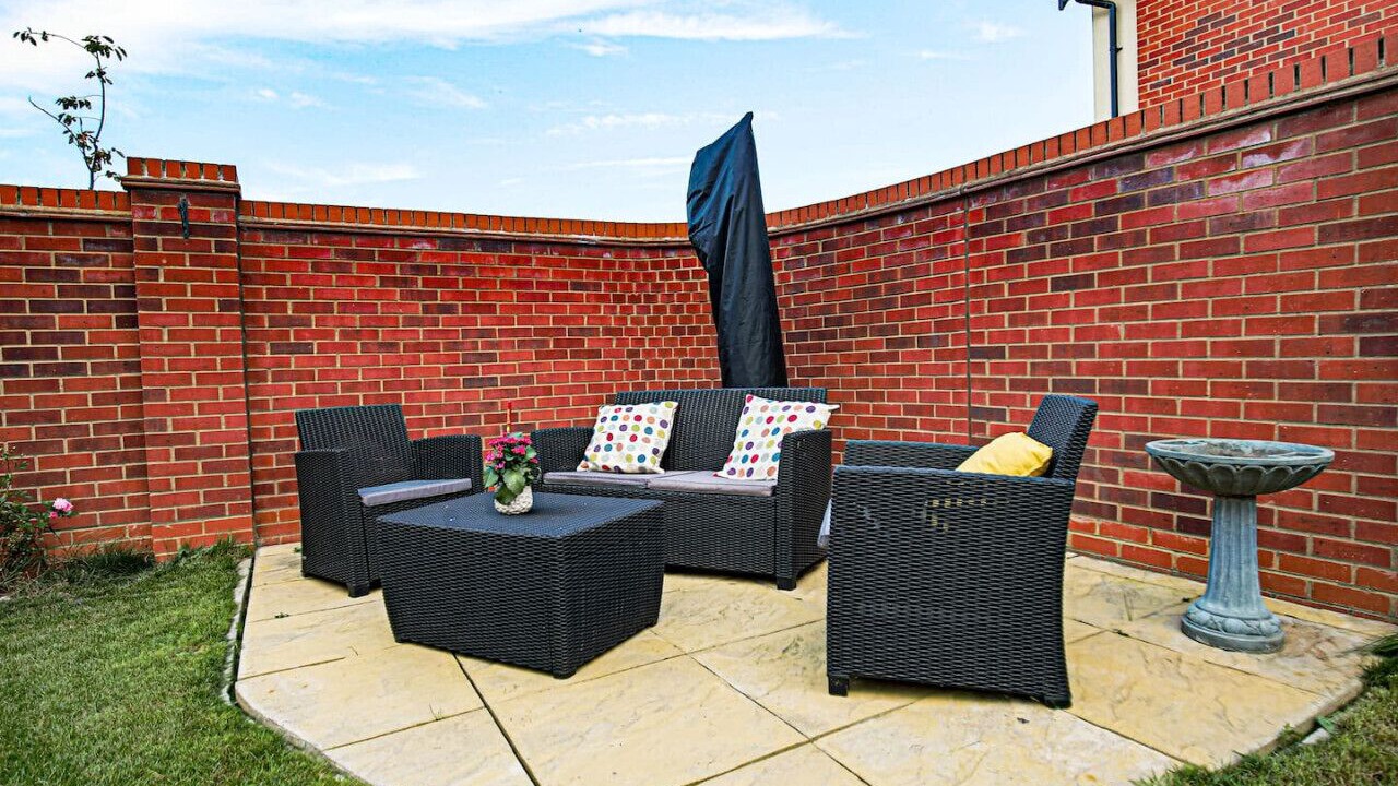 Photo of Patio Balcony in Newport Pagnell