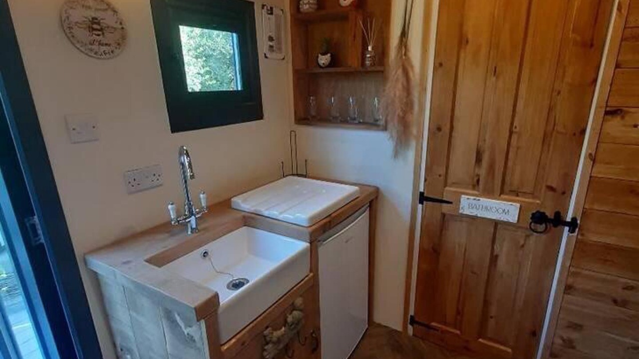 Photo of Bathroom in Caergeiliog