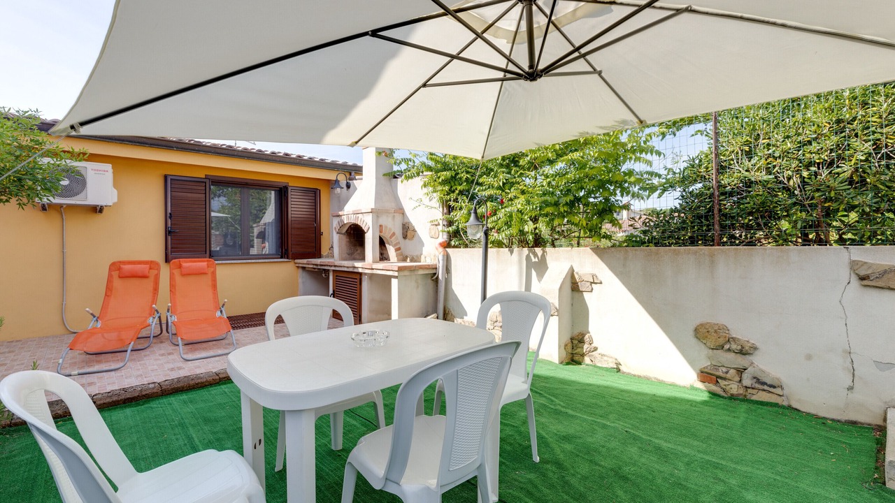 Photo of Outdoor in Arbus