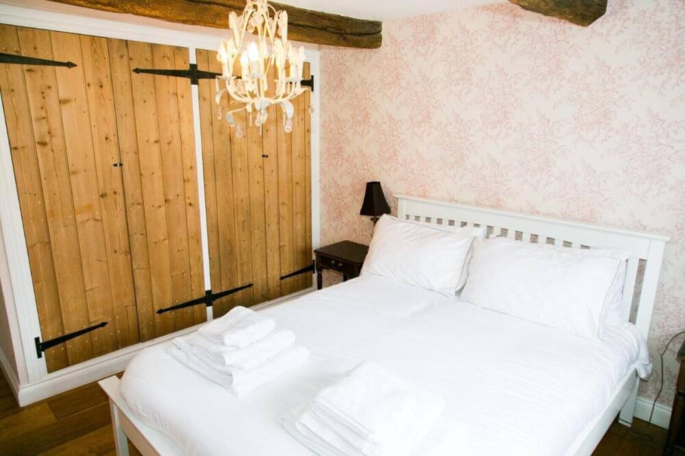 Photo of Bedroom in Daventry